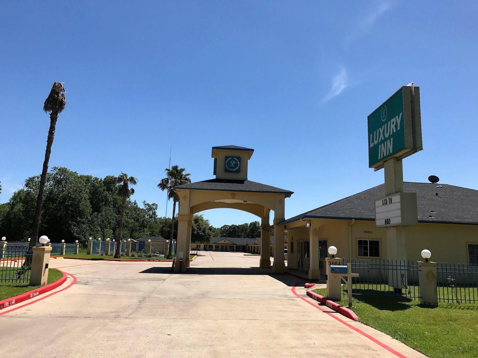 Luxury Inn Liberty Exterior photo